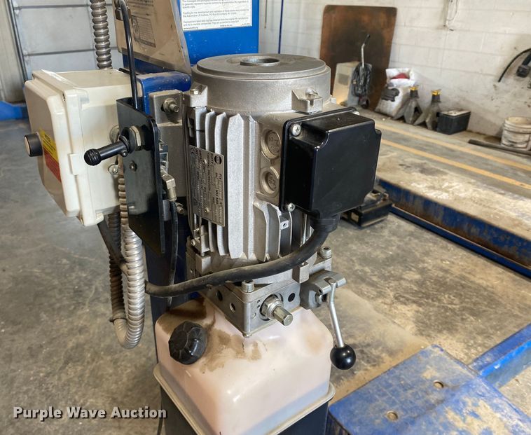 image for item EK8916 Rotary SM18E010 four post lift