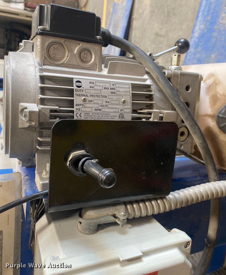 image for item EK8916 Rotary SM18E010 four post lift