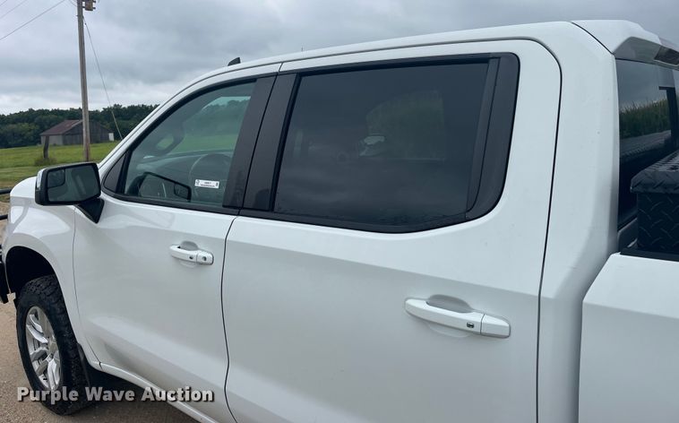 image for item EK8917 2019 Chevrolet Silverado 1500 Crew Cab pickup truck