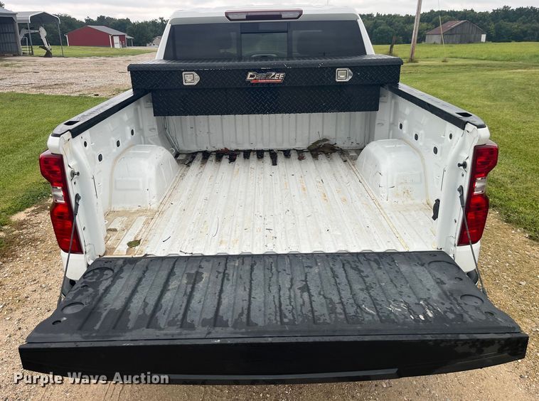 image for item EK8917 2019 Chevrolet Silverado 1500 Crew Cab pickup truck