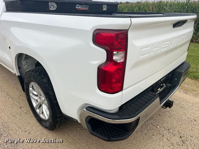 image for item EK8917 2019 Chevrolet Silverado 1500 Crew Cab pickup truck