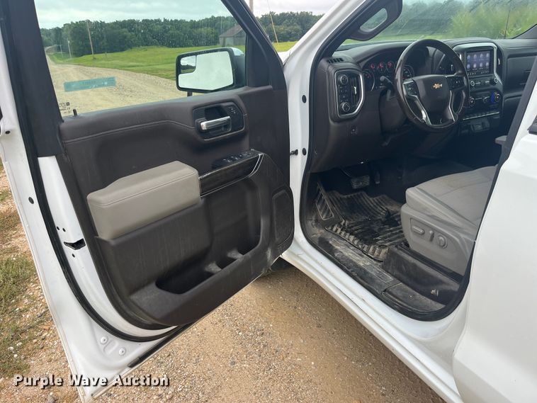 image for item EK8917 2019 Chevrolet Silverado 1500 Crew Cab pickup truck