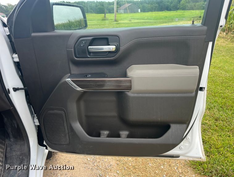 image for item EK8917 2019 Chevrolet Silverado 1500 Crew Cab pickup truck