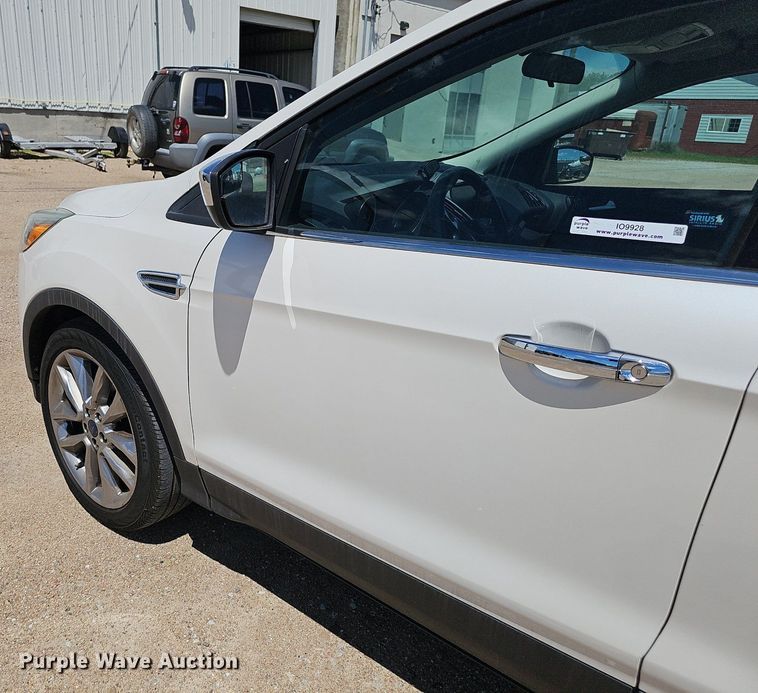 image for item IO9928 2014 Ford Escape SE SUV