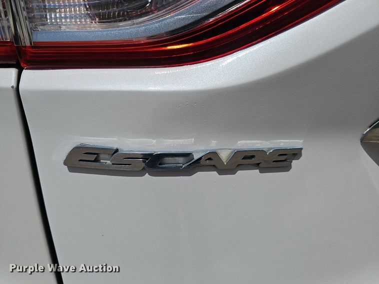 image for item IO9928 2014 Ford Escape SE SUV