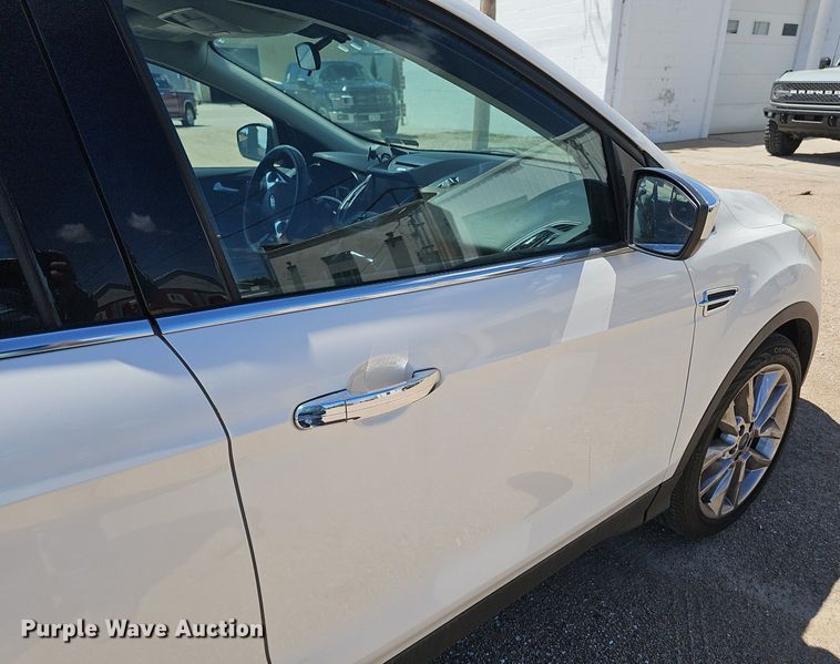 image for item IO9928 2014 Ford Escape SE SUV