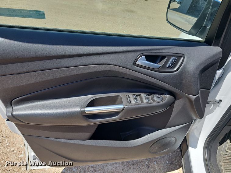 image for item IO9928 2014 Ford Escape SE SUV