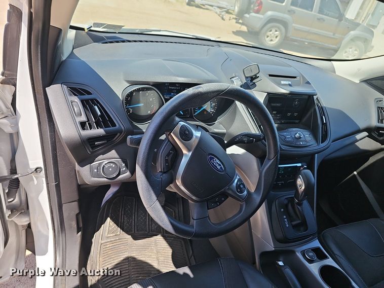 image for item IO9928 2014 Ford Escape SE SUV