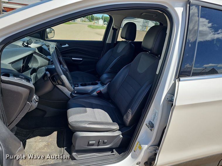 image for item IO9928 2014 Ford Escape SE SUV