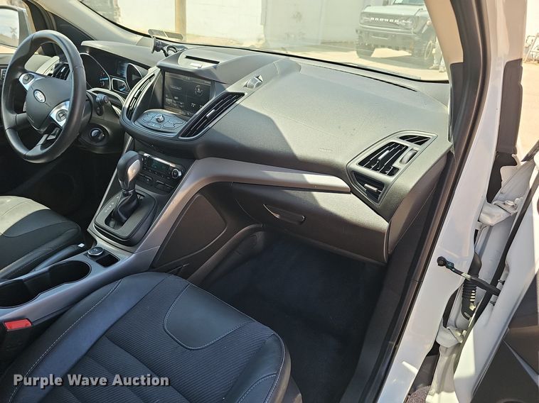 image for item IO9928 2014 Ford Escape SE SUV