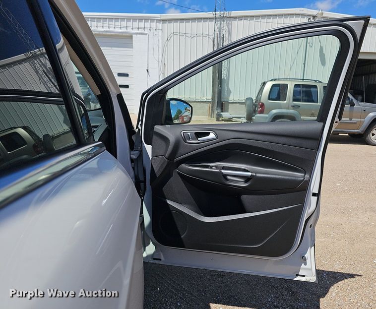 image for item IO9928 2014 Ford Escape SE SUV