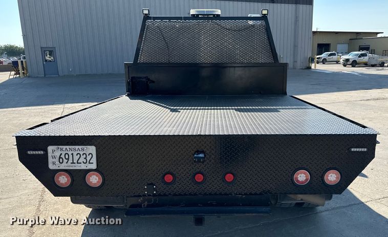 image for item LF9899 2009 Ford F450 Super Duty XL flatbed truck