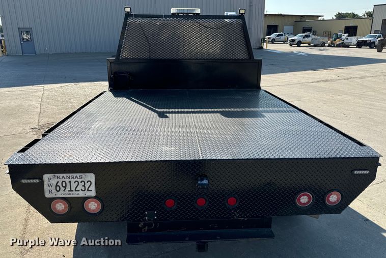 image for item LF9899 2009 Ford F450 Super Duty XL flatbed truck