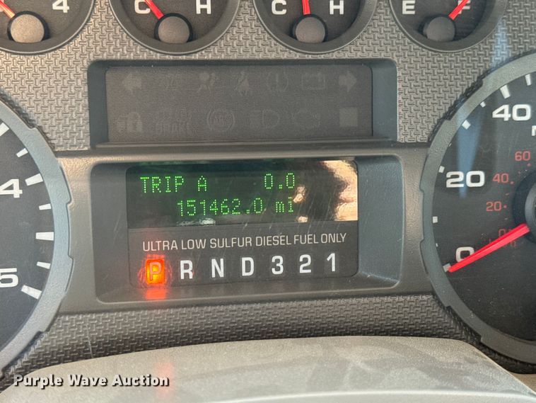 image for item LF9899 2009 Ford F450 Super Duty XL flatbed truck