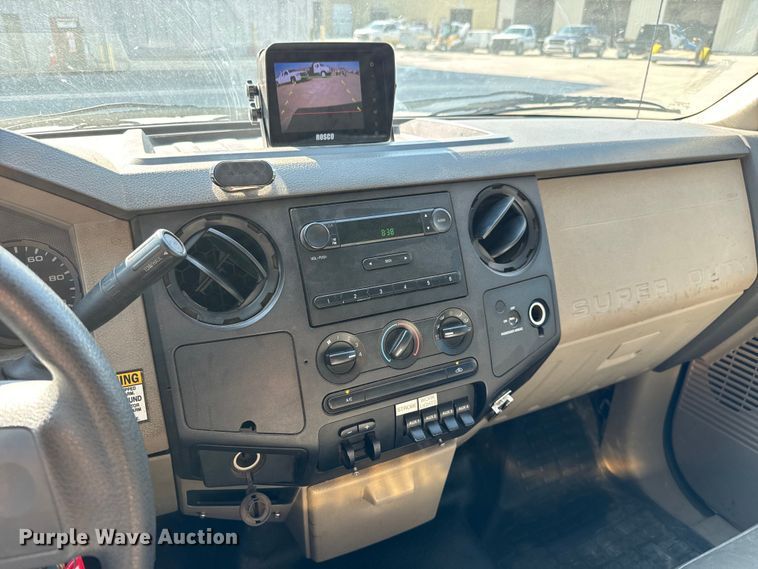 image for item LF9899 2009 Ford F450 Super Duty XL flatbed truck