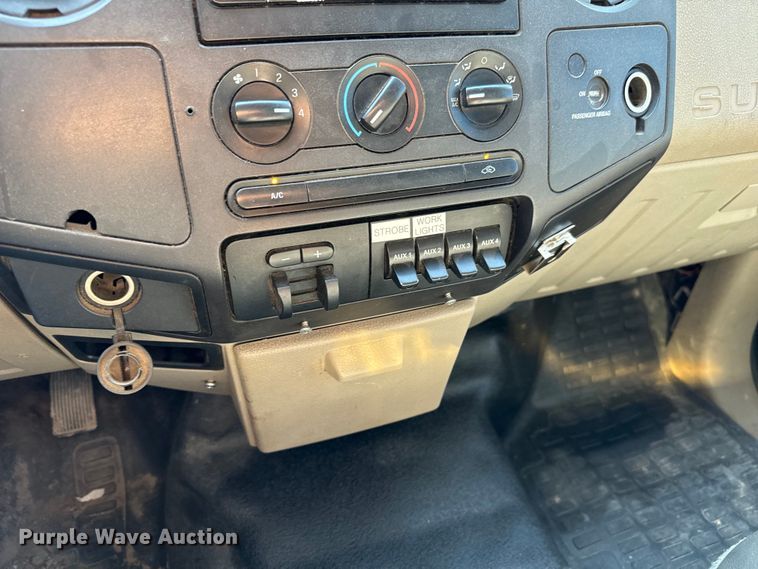 image for item LF9899 2009 Ford F450 Super Duty XL flatbed truck