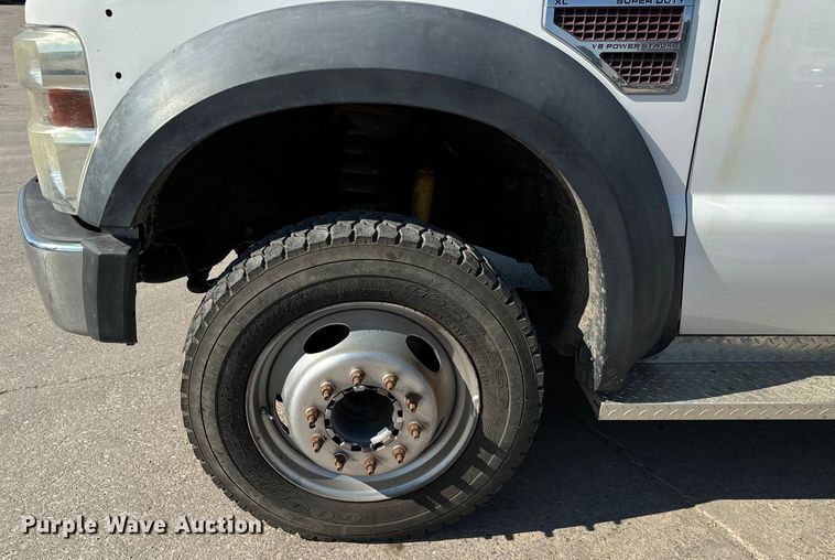 image for item LF9899 2009 Ford F450 Super Duty XL flatbed truck