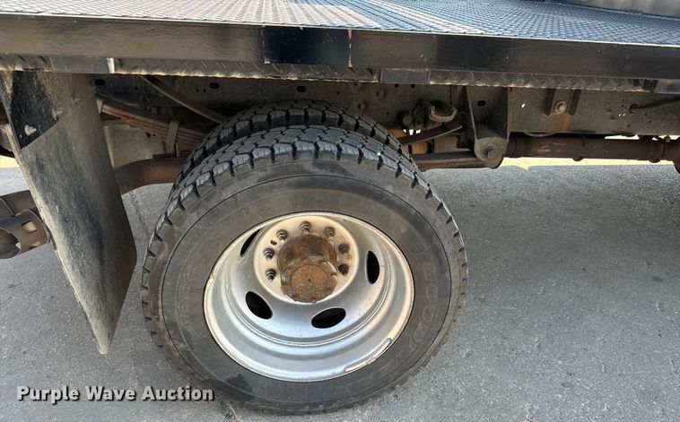 image for item LF9899 2009 Ford F450 Super Duty XL flatbed truck