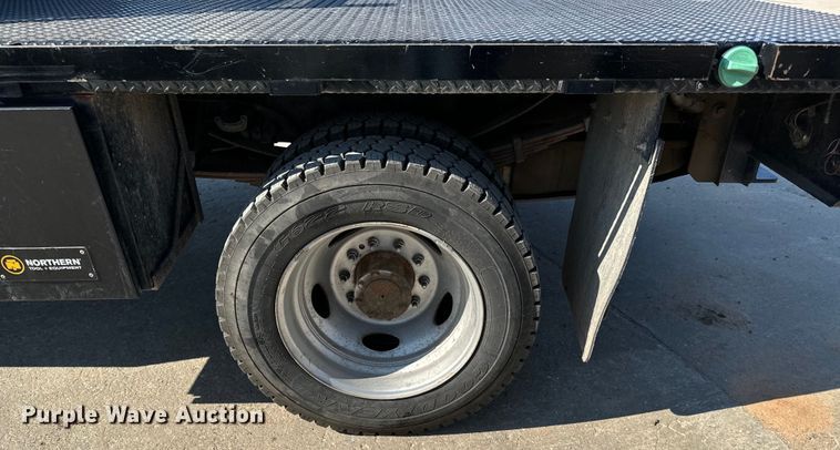 image for item LF9899 2009 Ford F450 Super Duty XL flatbed truck