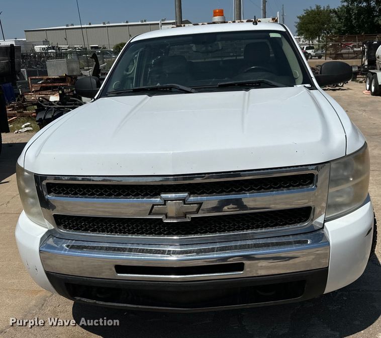 image for item LF9901 2009 Chevrolet  Silverado 1500 Ext. Cab pickup truck