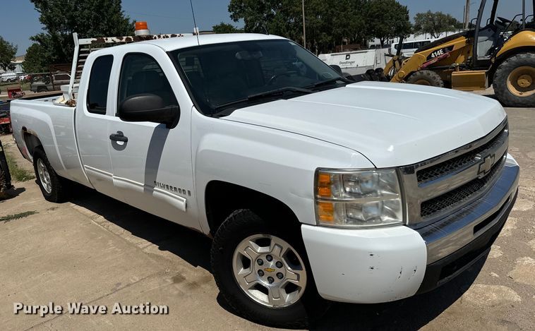 image for item LF9901 2009 Chevrolet  Silverado 1500 Ext. Cab pickup truck