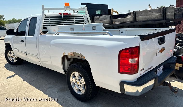 image for item LF9901 2009 Chevrolet  Silverado 1500 Ext. Cab pickup truck