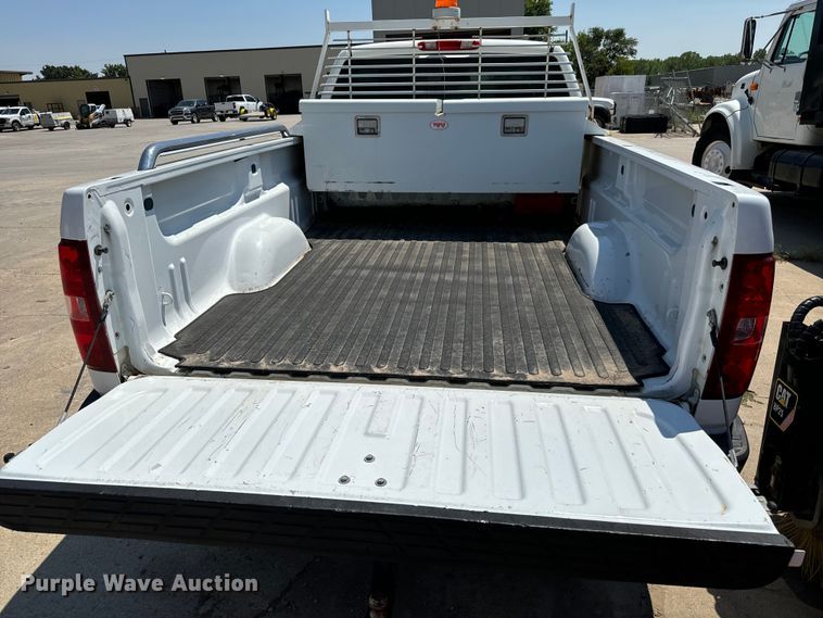 image for item LF9901 2009 Chevrolet  Silverado 1500 Ext. Cab pickup truck