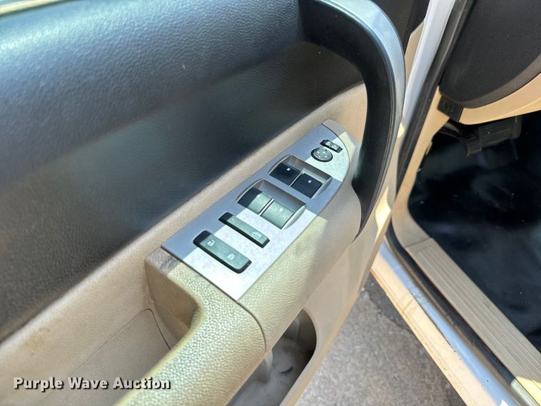 image for item LF9901 2009 Chevrolet  Silverado 1500 Ext. Cab pickup truck