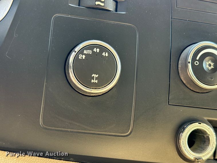 image for item LF9901 2009 Chevrolet  Silverado 1500 Ext. Cab pickup truck