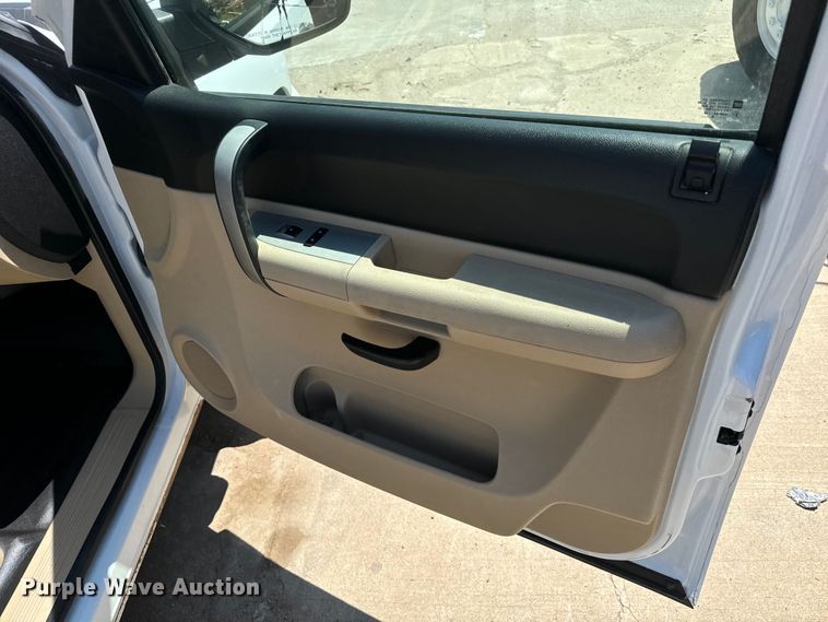 image for item LF9901 2009 Chevrolet  Silverado 1500 Ext. Cab pickup truck