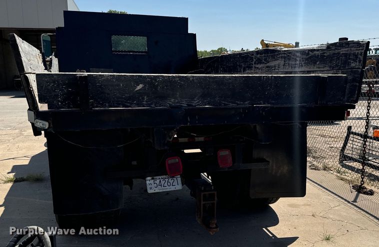 image for item LF9902 1997 International  4700 dump flatbed truck