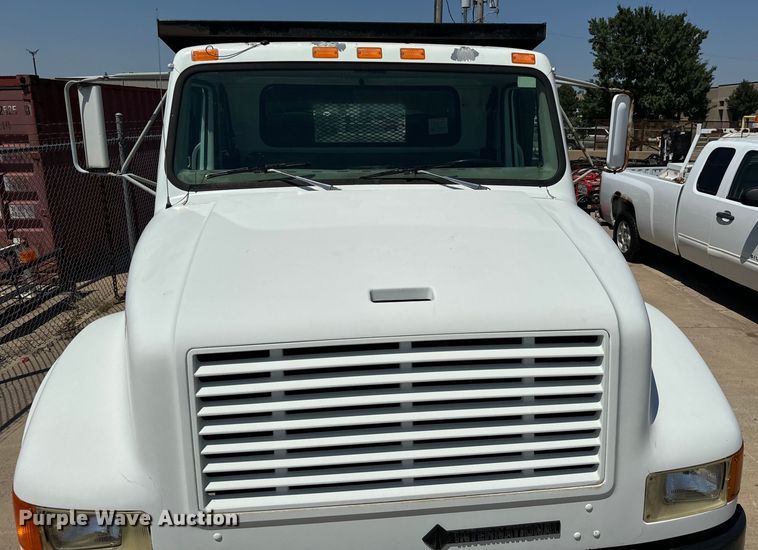 image for item LF9902 1997 International  4700 dump flatbed truck
