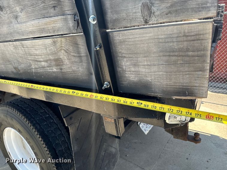 image for item LF9902 1997 International  4700 dump flatbed truck