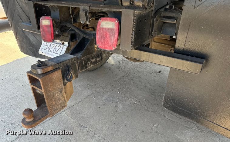 image for item LF9902 1997 International  4700 dump flatbed truck