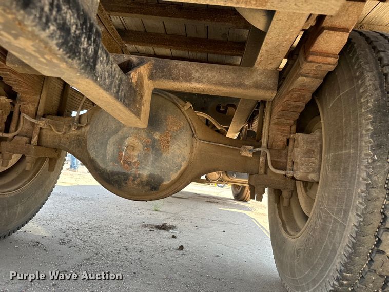 image for item LF9902 1997 International  4700 dump flatbed truck