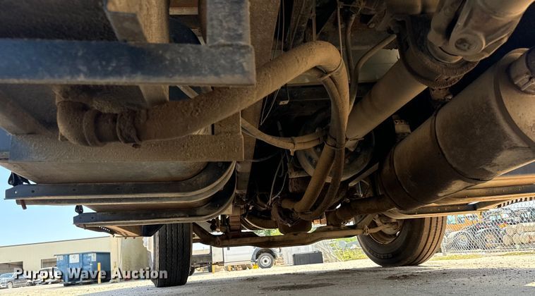 image for item LF9902 1997 International  4700 dump flatbed truck