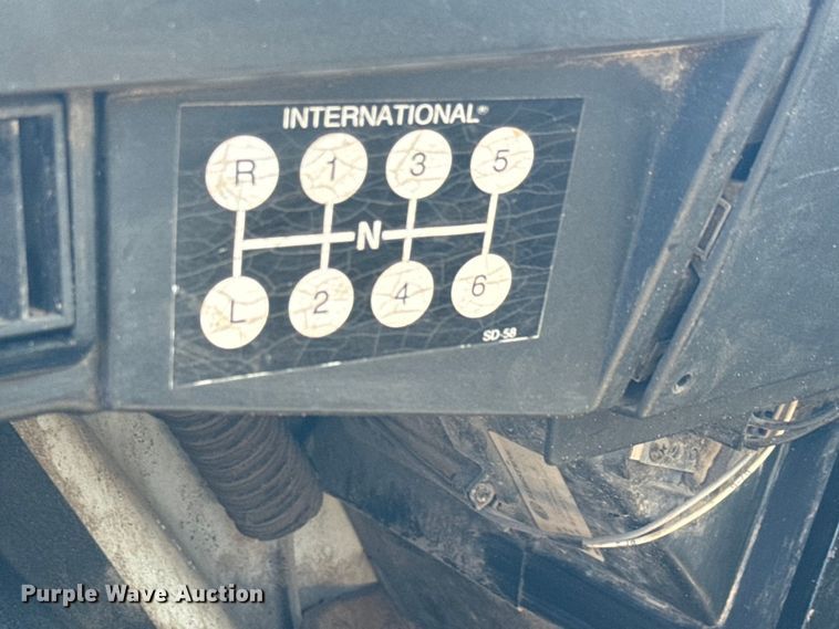 image for item LF9902 1997 International  4700 dump flatbed truck