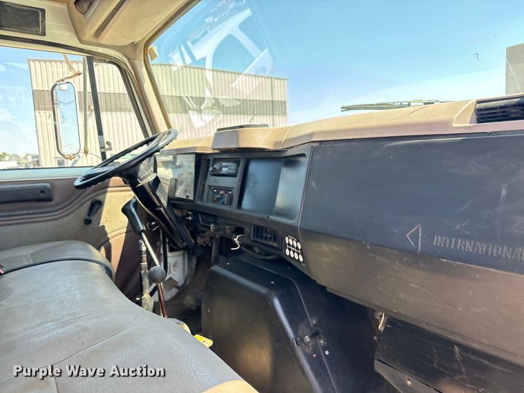 image for item LF9902 1997 International  4700 dump flatbed truck