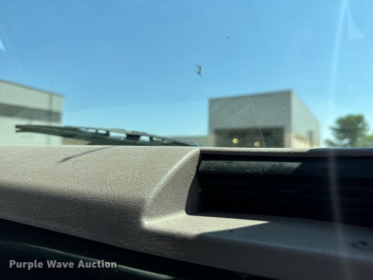 image for item LF9902 1997 International  4700 dump flatbed truck