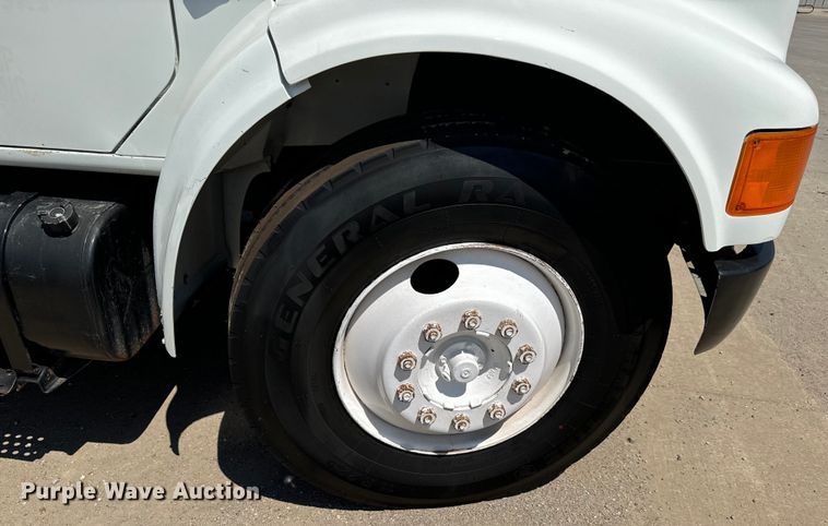 image for item LF9902 1997 International  4700 dump flatbed truck