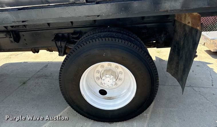 image for item LF9902 1997 International  4700 dump flatbed truck