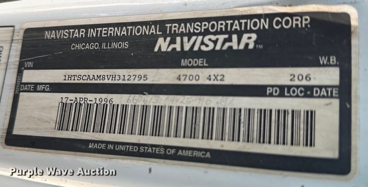 image for item LF9902 1997 International  4700 dump flatbed truck