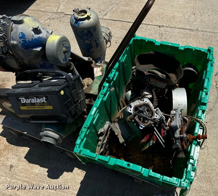 image for item LF9928 (4) pumps