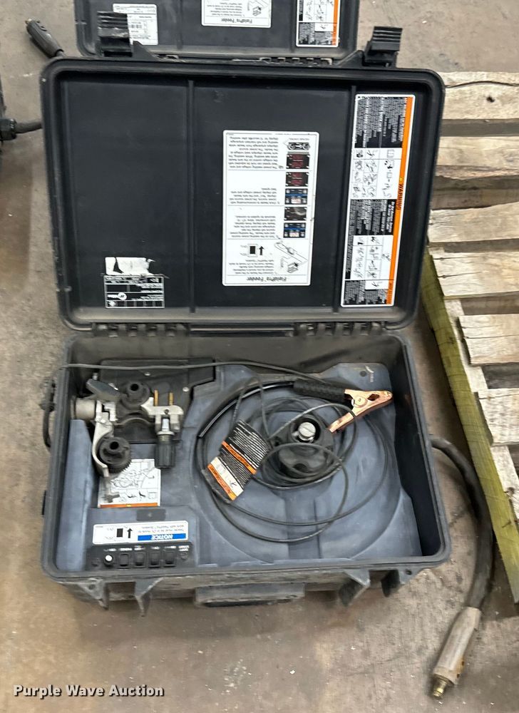 image for item LF9939 (4) wire feeders