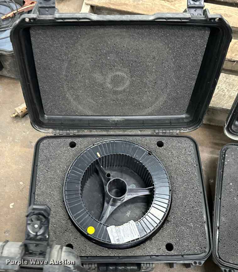 image for item LF9939 (4) wire feeders