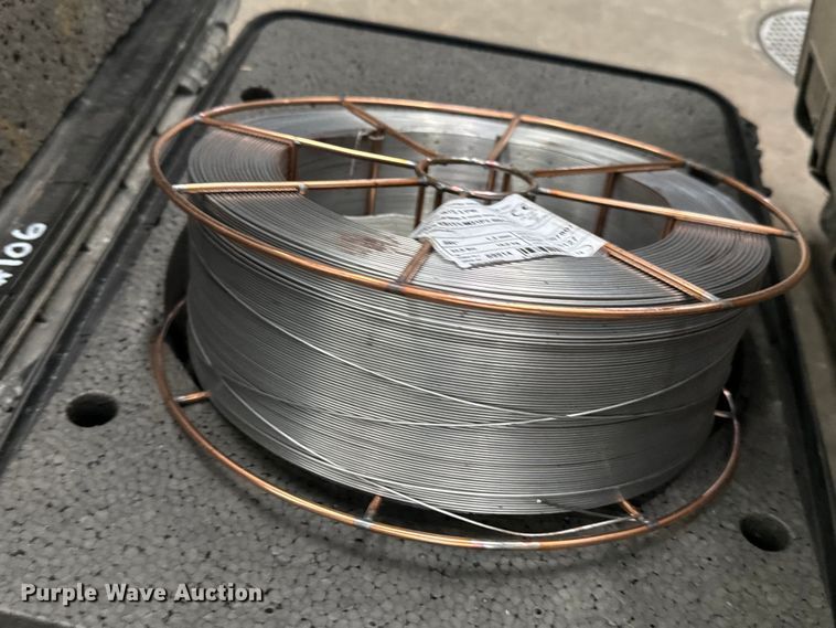 image for item LF9939 (4) wire feeders