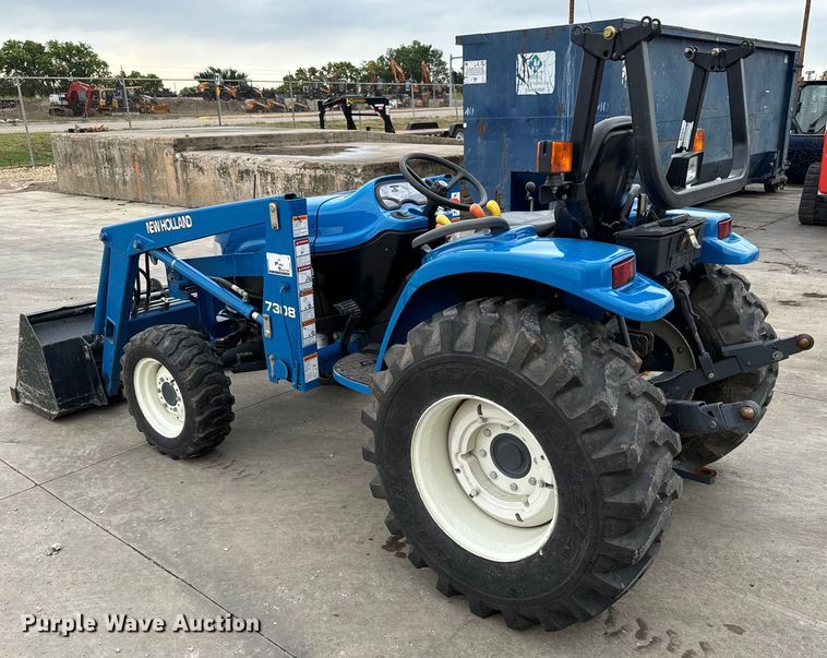 image for item LF9950 2000 New Holland TC29D MFWD tractor