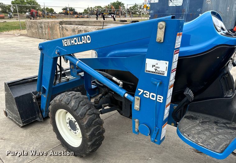 image for item LF9950 2000 New Holland TC29D MFWD tractor