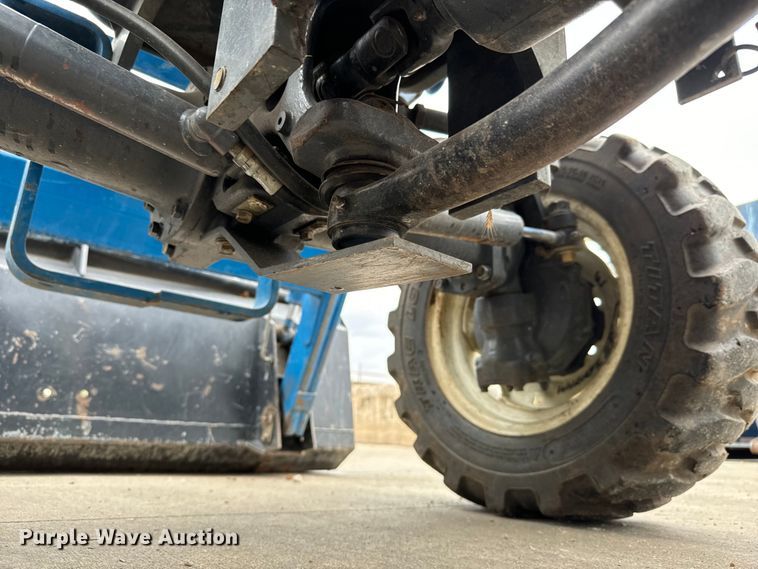 image for item LF9950 2000 New Holland TC29D MFWD tractor