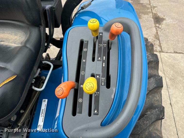 image for item LF9950 2000 New Holland TC29D MFWD tractor